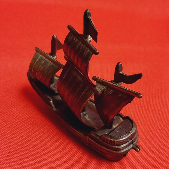 Vintage Antique Finish Die Cast Metal Sailing Ship Pencil Sharpener - Picture 4 of 15